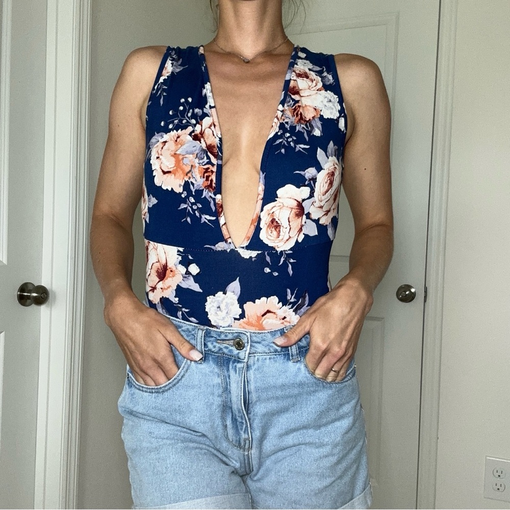 Bodysuit HOT GAL blue flowers woman